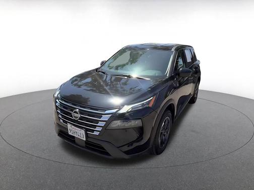 Super Black 2025 Nissan Rogue SV