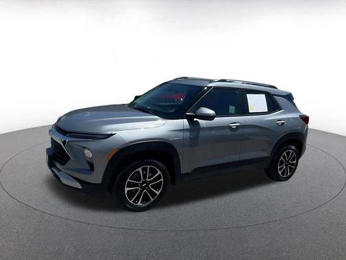 Sterling Gray Metallic 2025 Chevrolet Trailblazer LT