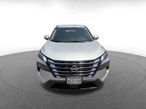 Brilliant Silver Metallic 2025 Nissan Rogue SV