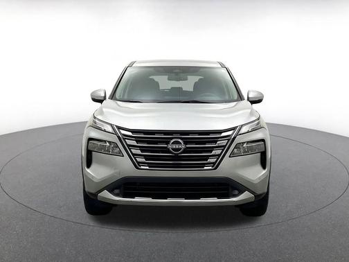 Brilliant Silver Metallic 2025 Nissan Rogue SV