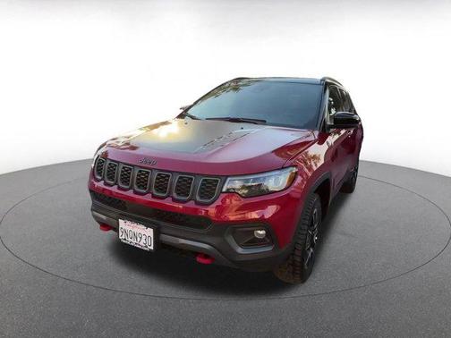 2025 Jeep Compass Trailhawk