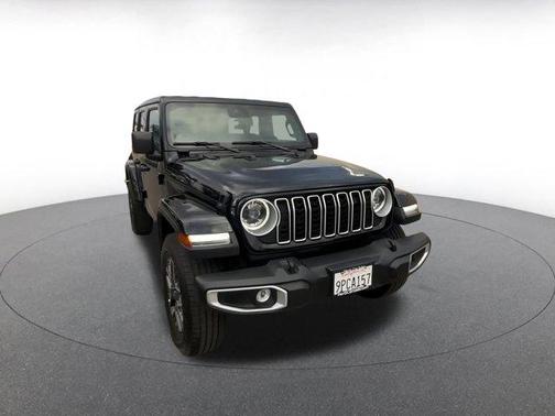 2025 Jeep Wrangler 4-Door Sahara 4x4