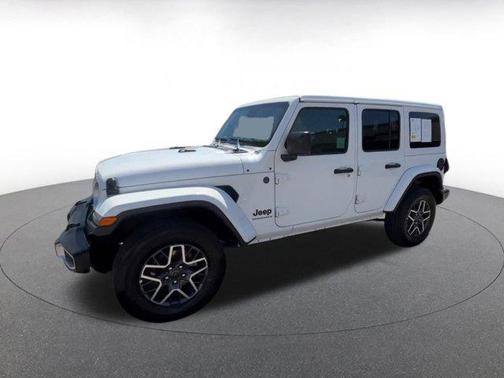 2025 Jeep Wrangler 4-Door Sahara 4x4