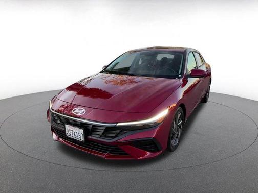 2025 Hyundai ELANTRA SEL