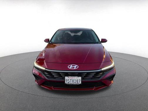 2025 Hyundai ELANTRA SEL