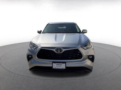 2025 Toyota Highlander LE