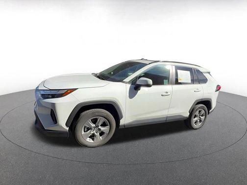 Ice Cap 2025 Toyota RAV4 XLE