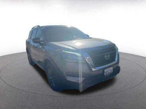 2025 Nissan Pathfinder SV FWD
