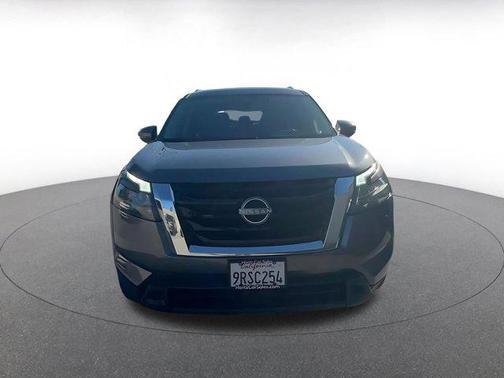 2025 Nissan Pathfinder SV FWD