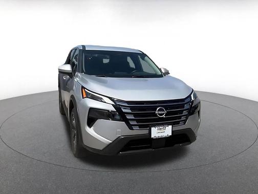 Brilliant Silver Metallic 2025 Nissan Rogue SV
