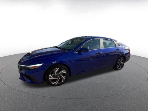 2025 Hyundai ELANTRA SEL