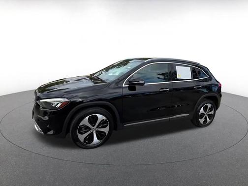 Night Black 2025 Mercedes-Benz GLA 250 4MATIC