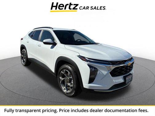 Summit White 2025 Chevrolet Trax LT