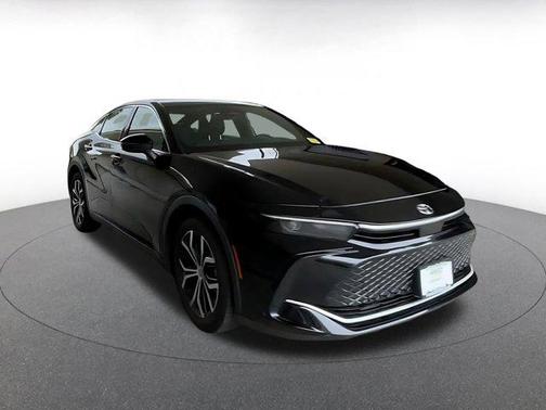 2025 Toyota Crown XLE