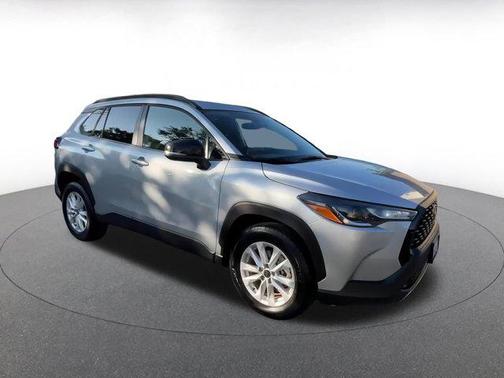 2025 Toyota Corolla Cross LE