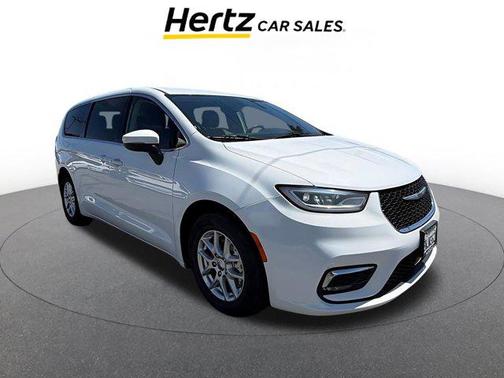 Bright White Clearcoat 2023 Chrysler Pacifica Touring L