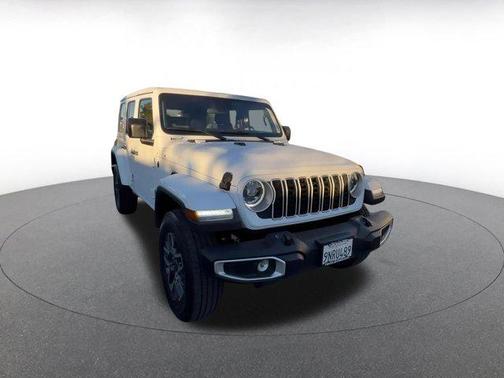 2025 Jeep Wrangler 4-Door Sahara 4x4
