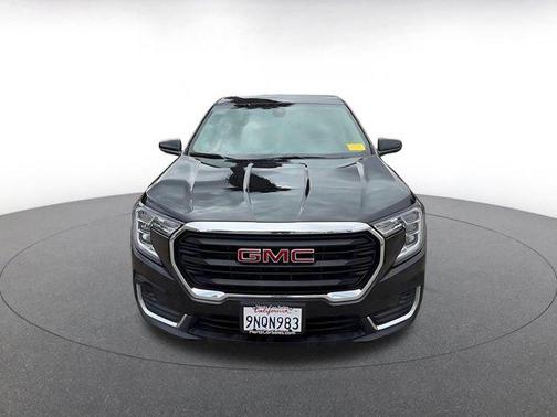 Ebony Twilight Metallic 2024 GMC Terrain SLE