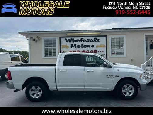 Bright White Clearcoat 2021 RAM 1500 Classic SLT