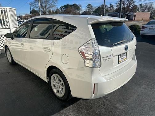 2014 Toyota Prius v Three