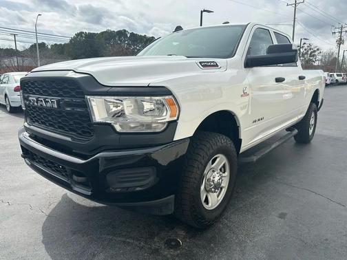 2019 RAM 2500 Tradesman Crew Cab 4x4 6'4' Box
