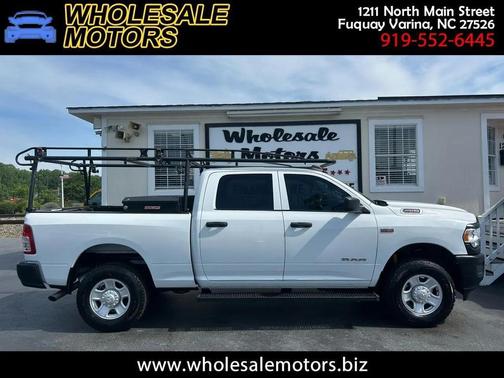 Bright White Clearcoat 2022 RAM 2500 Tradesman Crew Cab 4x4 6'4' Box