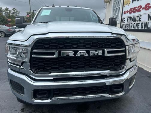 2023 RAM 2500 Tradesman Crew Cab 4x4 6'4' Box