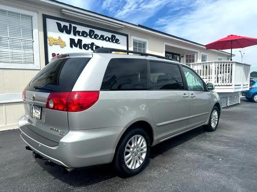 2007 Toyota Sienna XLE