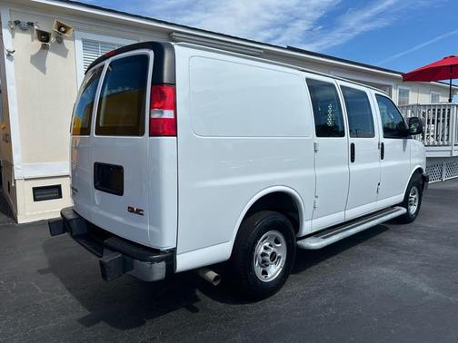 2023 GMC Savana 2500 Work Van