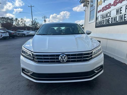 2018 Volkswagen Passat 2.0T SE