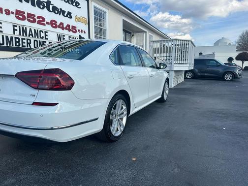 2018 Volkswagen Passat 2.0T SE