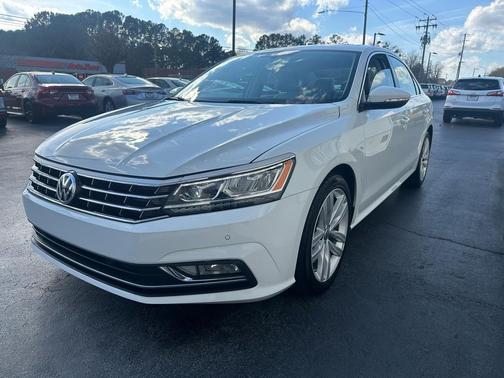2018 Volkswagen Passat 2.0T SE