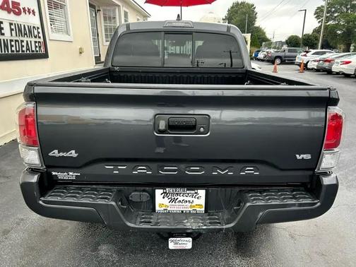 2020 Toyota Tacoma TRD Sport