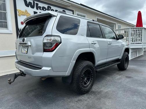 Classic Silver Metallic 2021 Toyota 4Runner SR5 Premium