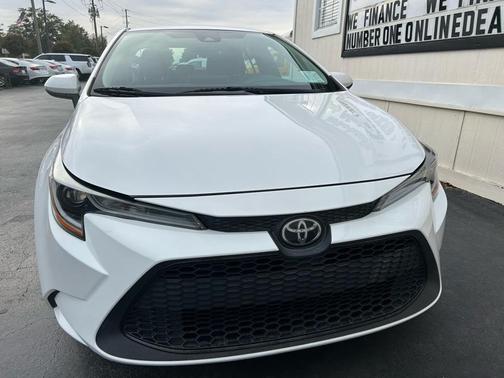 2020 Toyota Corolla LE
