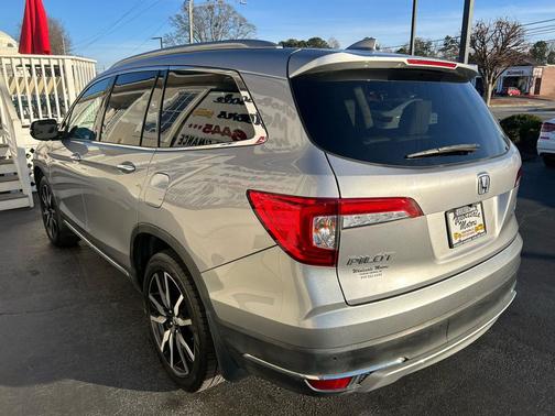 2020 Honda Pilot Touring 8-Passenger