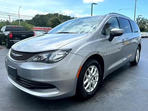 2020 Chrysler Voyager LXI