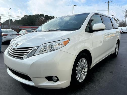 2015 Toyota Sienna XLE