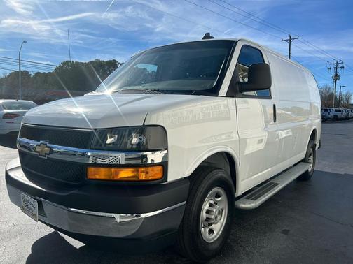 2024 Chevrolet Express 2500 RWD 2500 Regular Wheelbase WT
