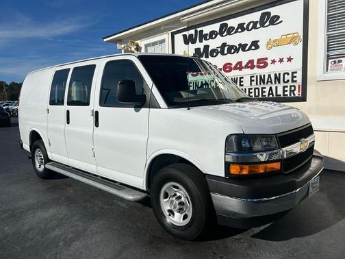 2024 Chevrolet Express 2500 RWD 2500 Regular Wheelbase WT