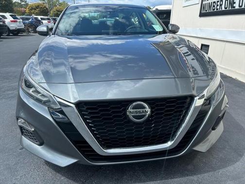 2021 Nissan Altima 2.5 SV