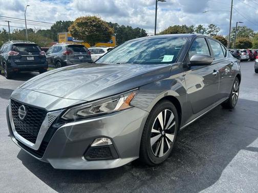 2021 Nissan Altima 2.5 SV