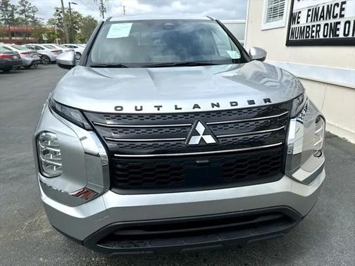 2023 Mitsubishi Outlander ES 2.5 2WD