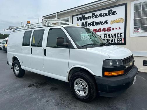 Summit White 2019 Chevrolet Express 2500 Work Van