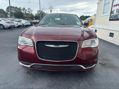 2018 Chrysler 300 Touring