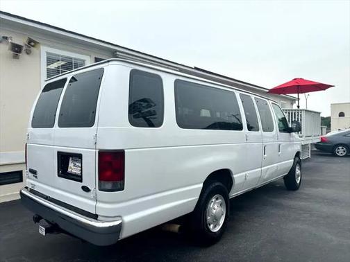 2008 Ford E350 Super Duty XL Wagon