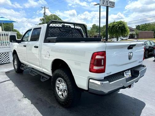 2023 RAM 2500 Tradesman Crew Cab 4x4 6'4' Box