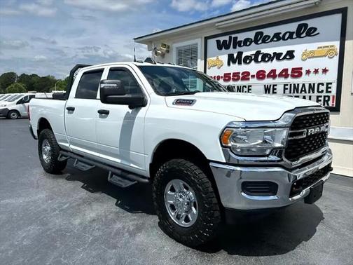 2023 RAM 2500 Tradesman Crew Cab 4x4 6'4' Box