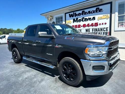 2021 RAM 2500 Tradesman Crew Cab 4x4 6'4' Box