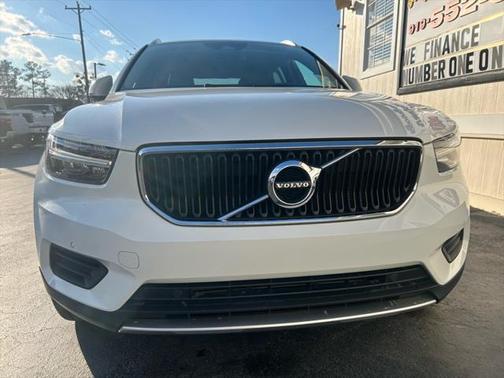 2020 Volvo XC40 T5 Momentum